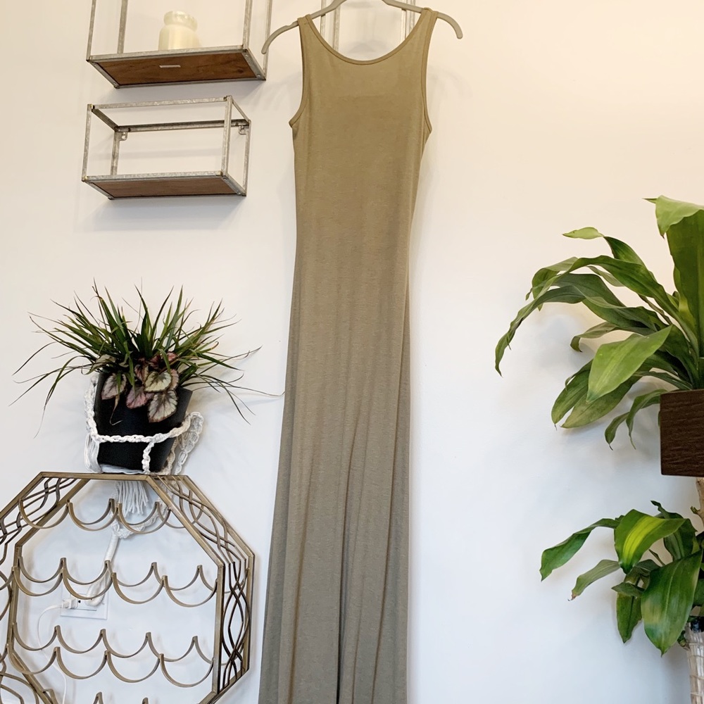 TOPSHOP Olive Maxi!